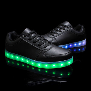 Черные светящиеся кроссовки с LED подсветкой